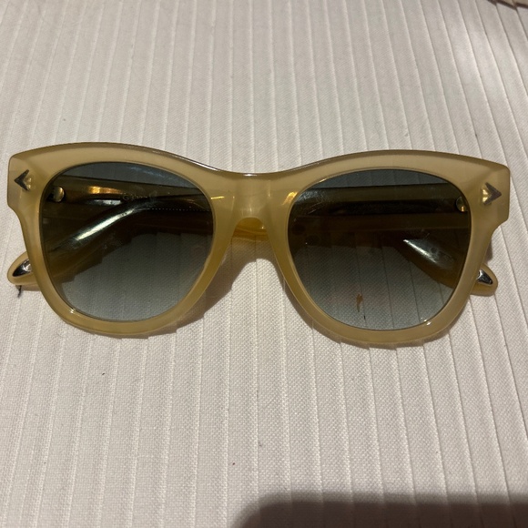 Givenchy sunglasses - Picture 1 of 2